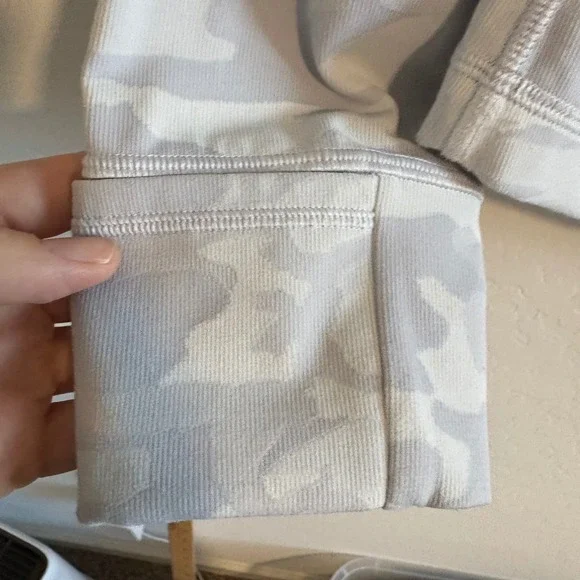 Lululemon Align White Camo Jacket Full Zip Athletic Athleisure Size 12 - Picture 9 of 9